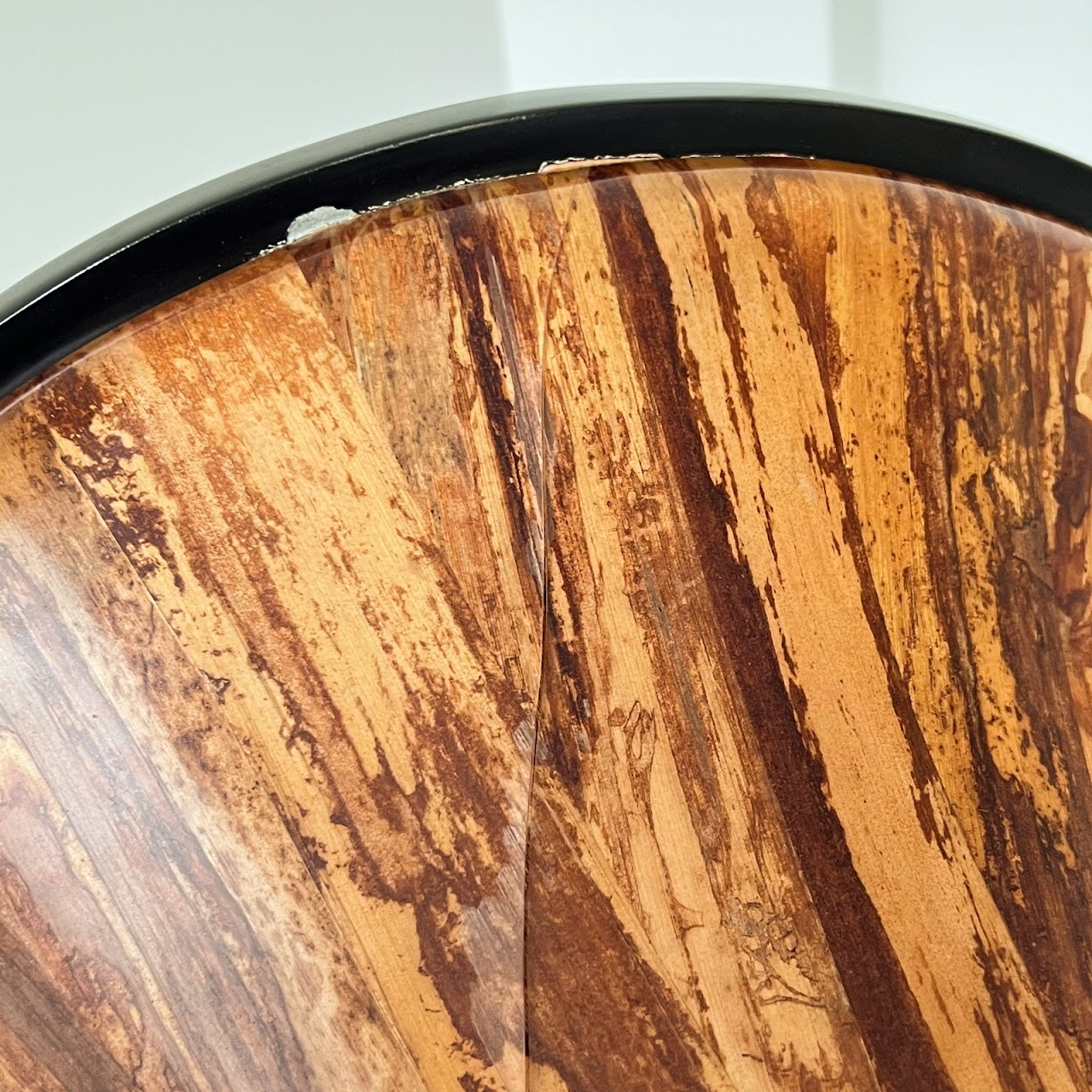 Boracay Banana Bark Round Accent Table