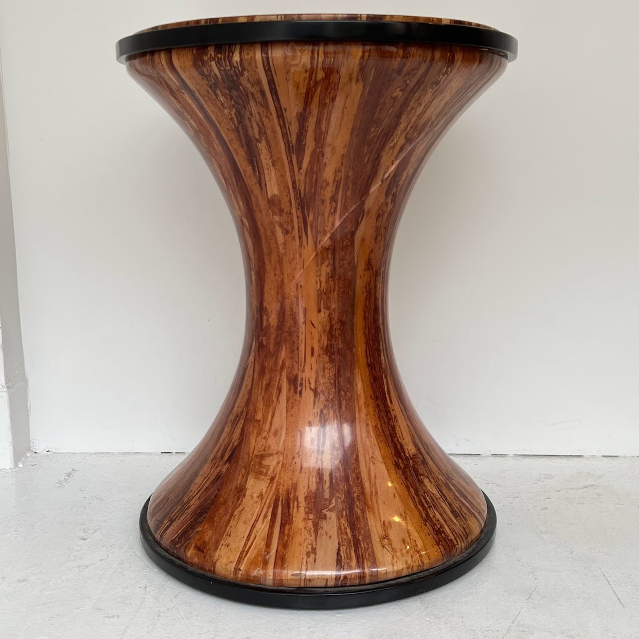 Boracay Banana Bark Round Accent Table