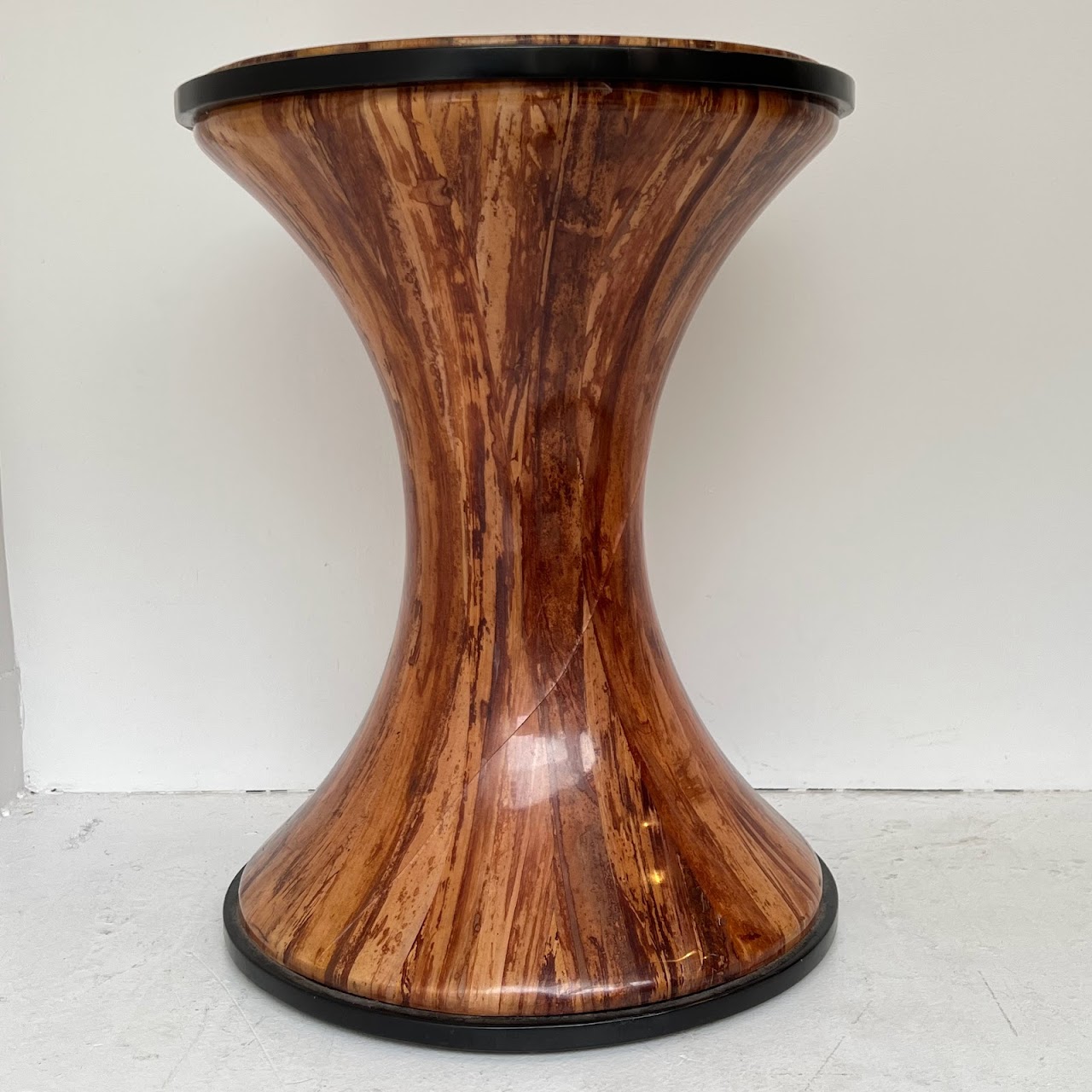 Boracay Banana Bark Round Accent Table