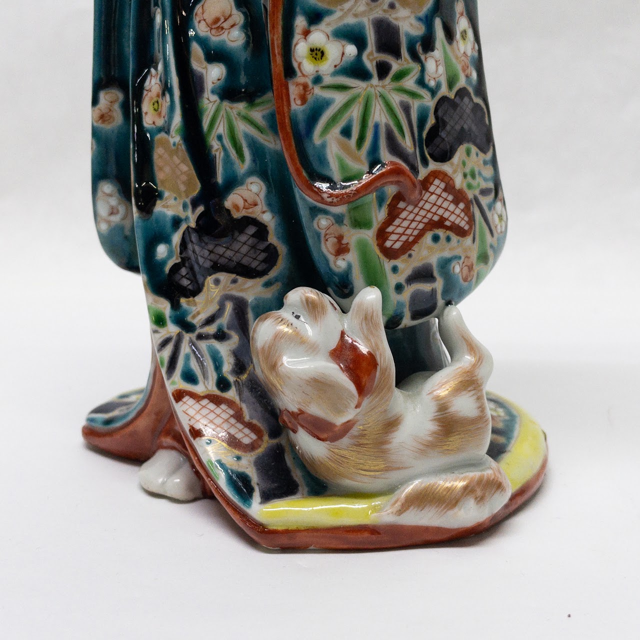 Japanese Porcelain Geisha Pair