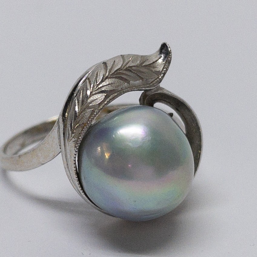 14K White Gold Grey Pearl Ring