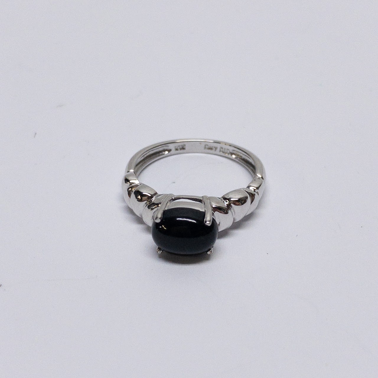 10K White Gold Cabochon Ring