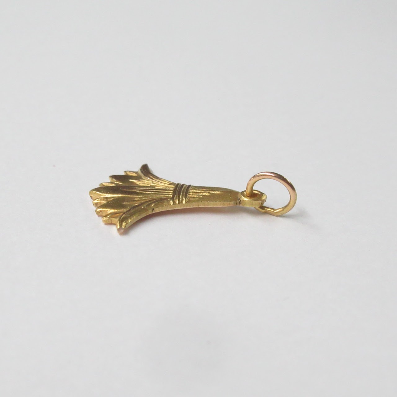 14K Gold Floral Pendant