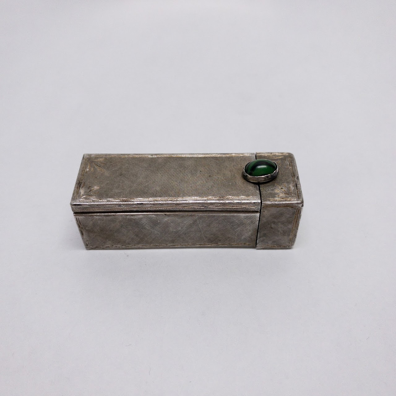 800 Silver & Green Stone Vintage Lipstick Case