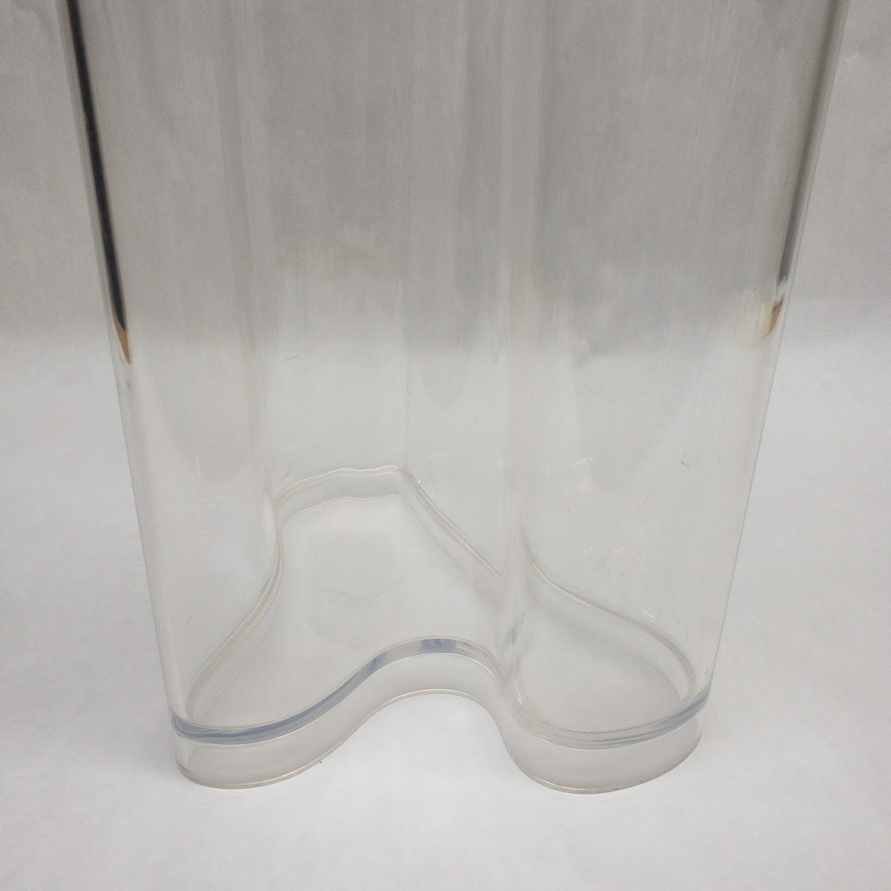 Guzzini Lucite Vintage Floor Vase