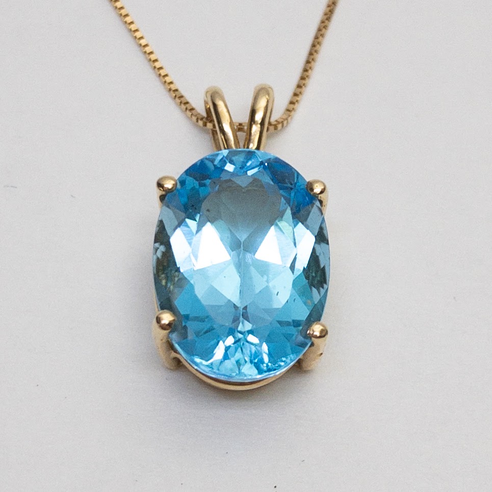 14K Gold and Blue Stone Pendant Necklace