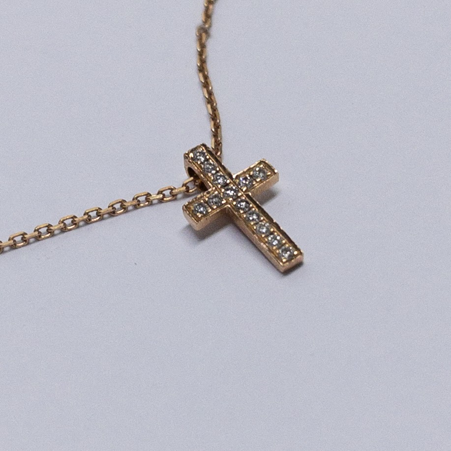 18K Gold and Diamond Cross Pendant Necklace