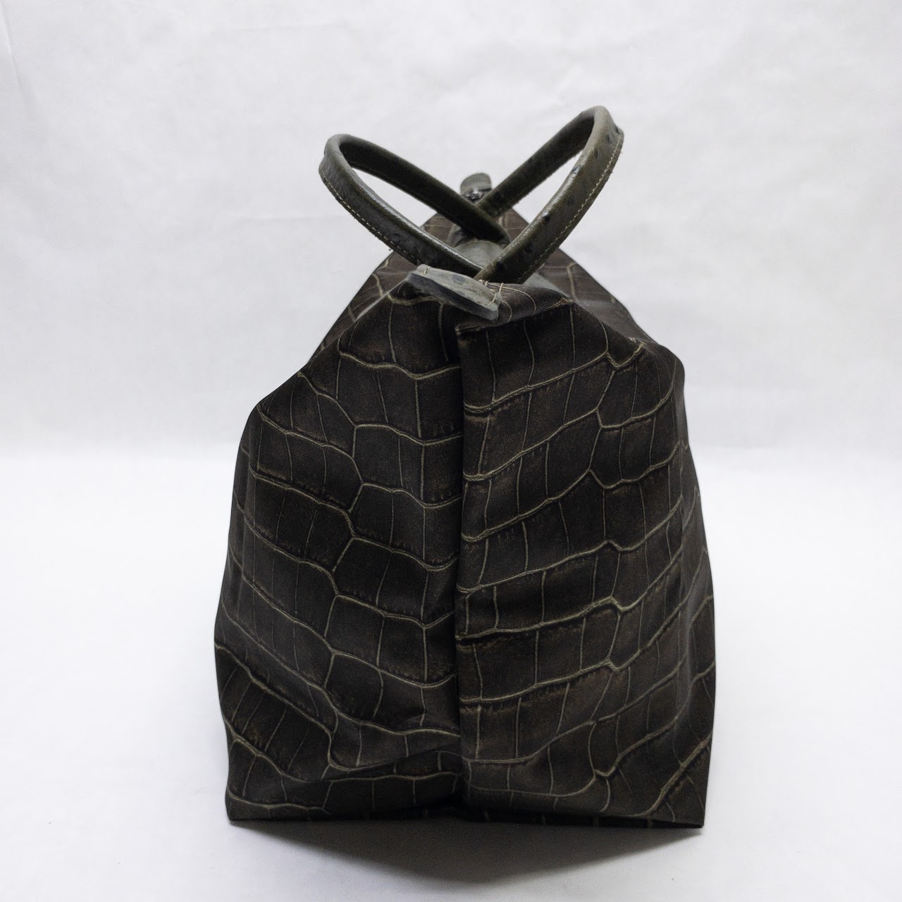 Sold at Auction: LONGCHAMP, A CROCODILE PRINT TOTE BAG, 32 X 23 X 11CM