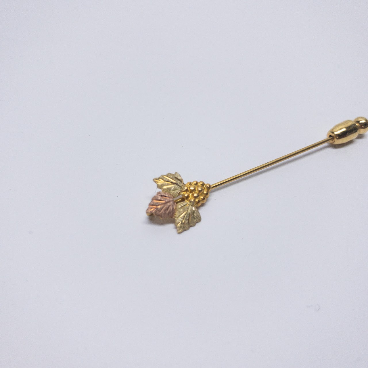 10K Tricolor Gold Grape Leaves Stick Pin