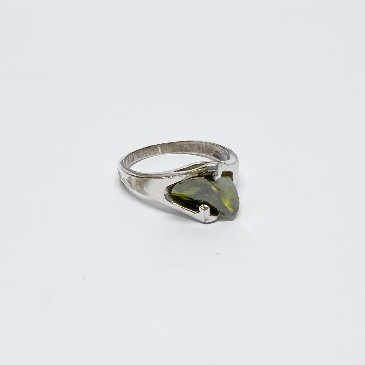 Sterling SIlver & Peridot Ring