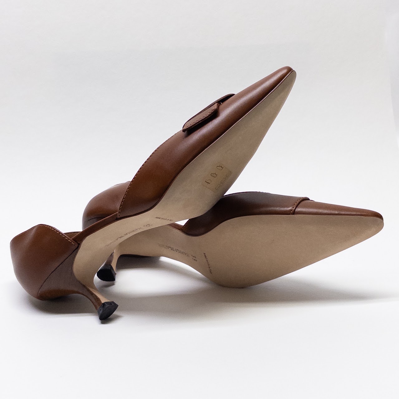 Manolo Blahnik NEW Cognac Leather Coffreny Pumps