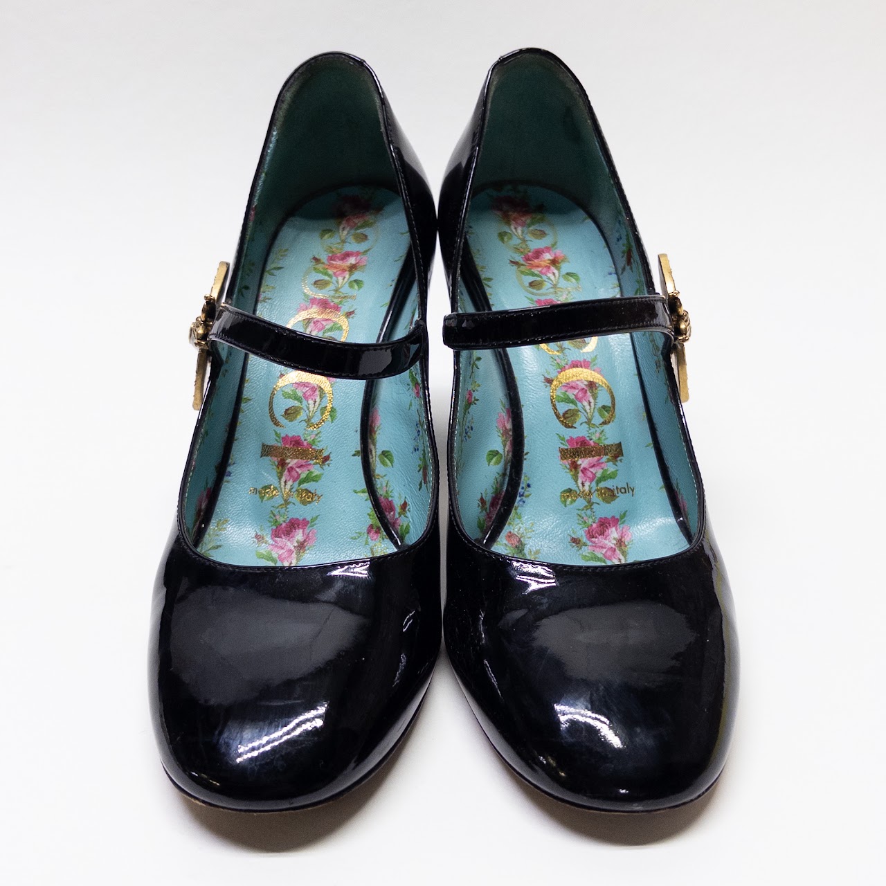 Gucci Patent Leather Bee Embellished Pumps