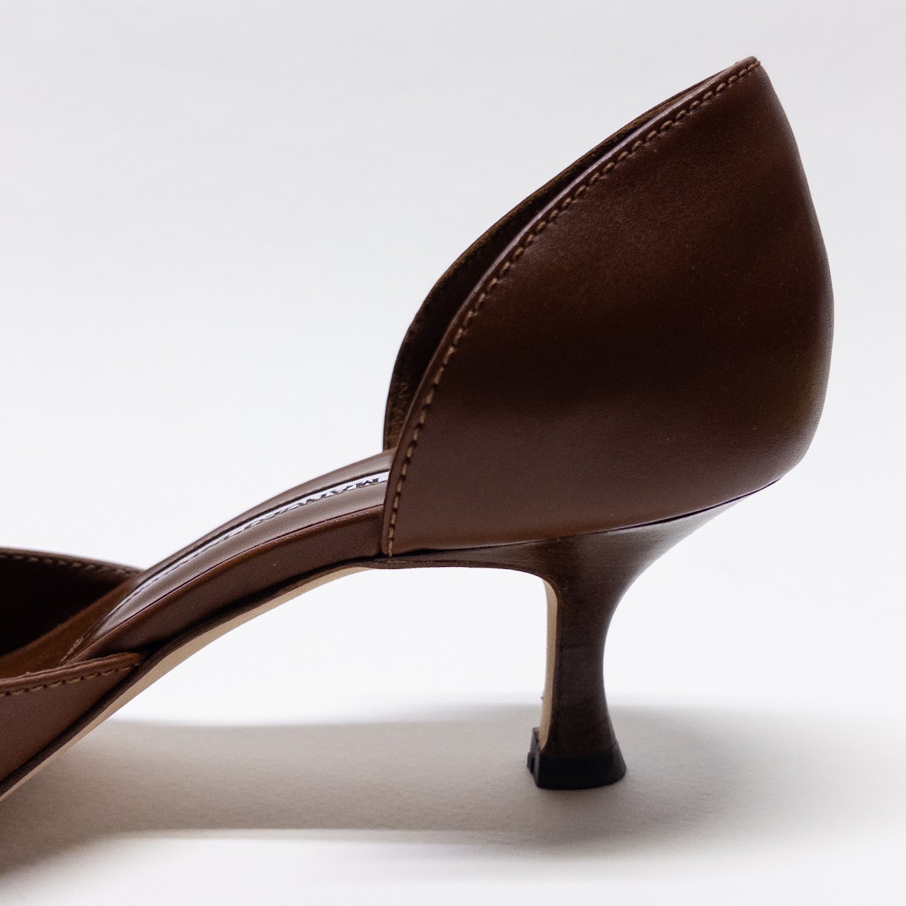 Manolo Blahnik NEW Cognac Leather Coffreny Pumps