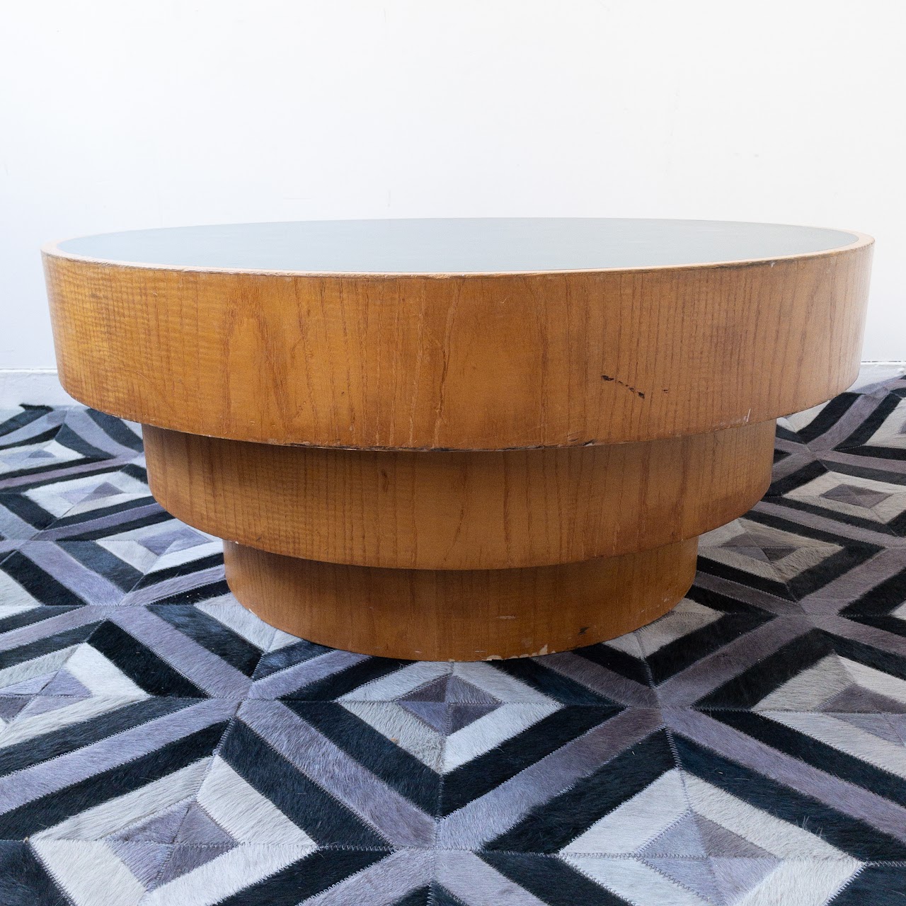 Modern Round Tiered Cocktail Table