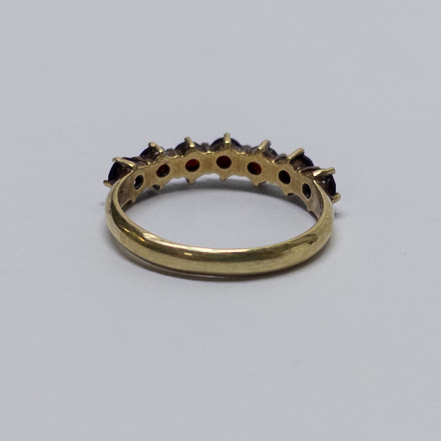 14K Gold and Garnet Vintage Ring