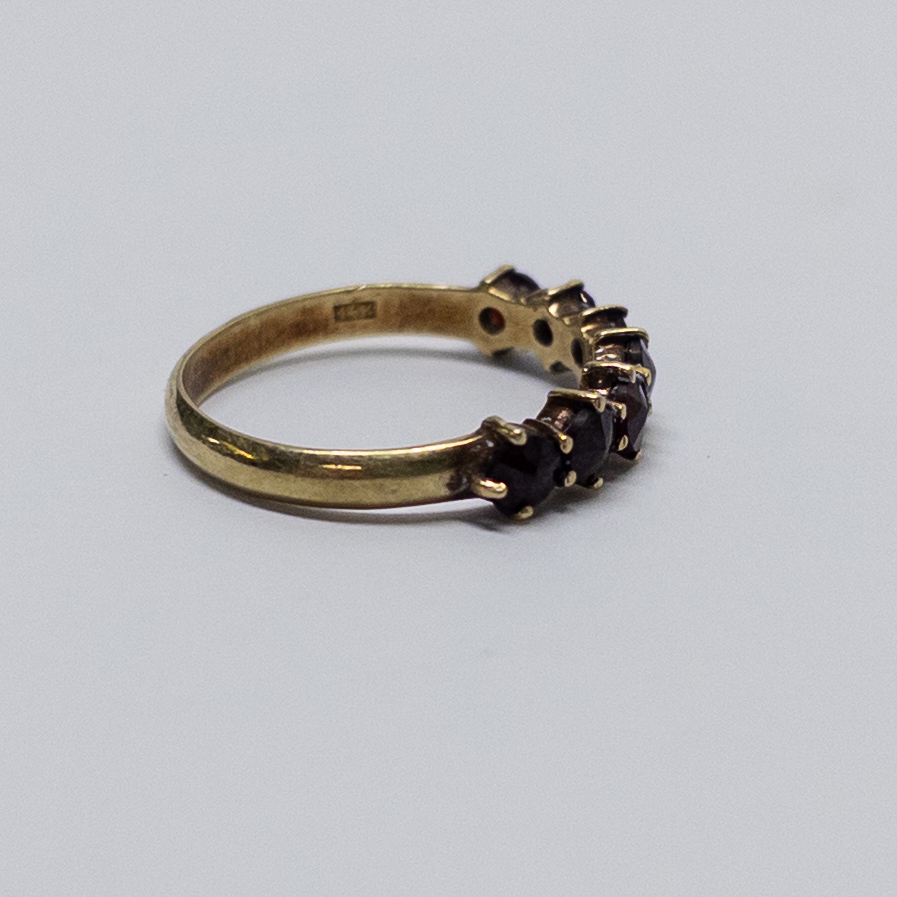 14K Gold and Garnet Vintage Ring