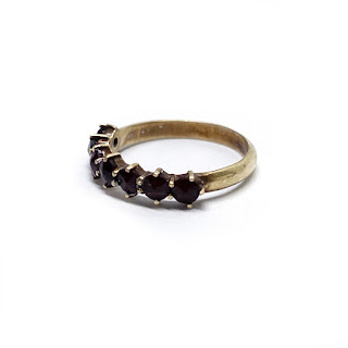 14K Gold and Garnet Vintage Ring