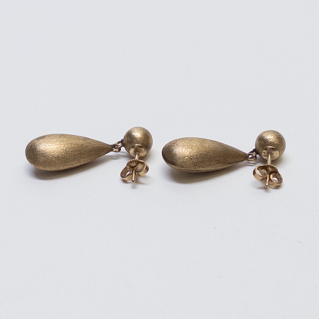 14K Gold Florentine Finish Teardrop Earrings