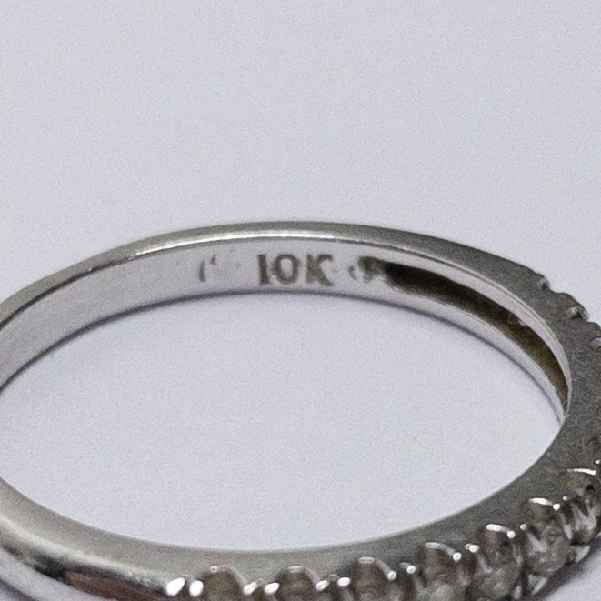 10K White Gold & Diamond Ring