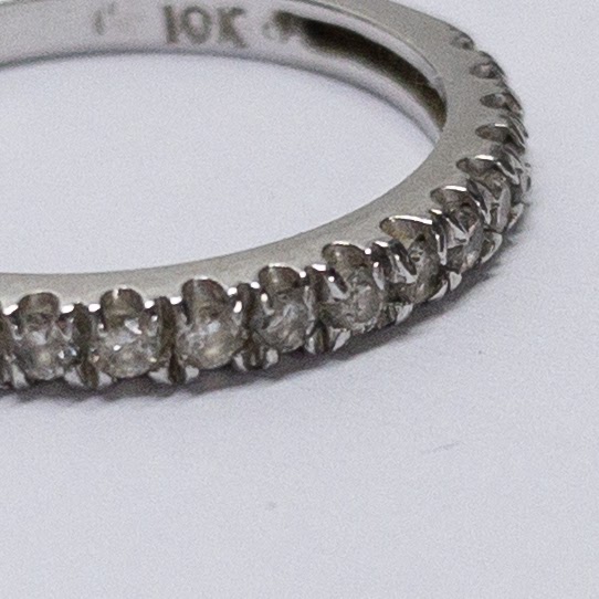 10K White Gold & Diamond Ring