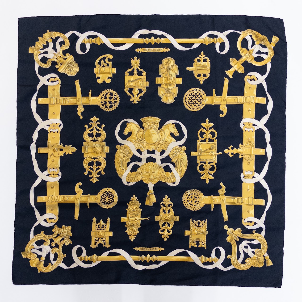 Hermès Ferronnerie Classic 90 Scarf