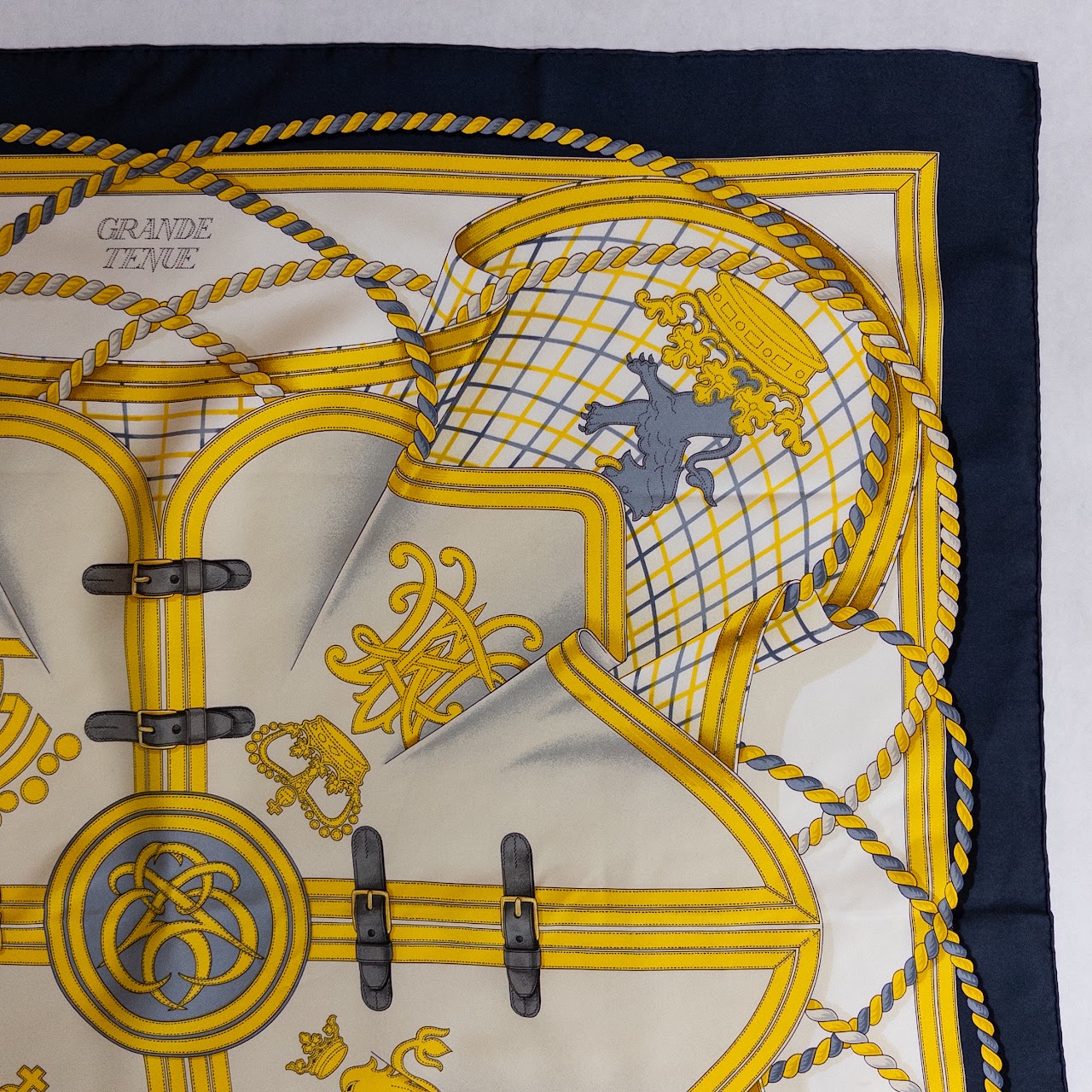 Hermès Grande Tenue Carre 90 Silk Scarf