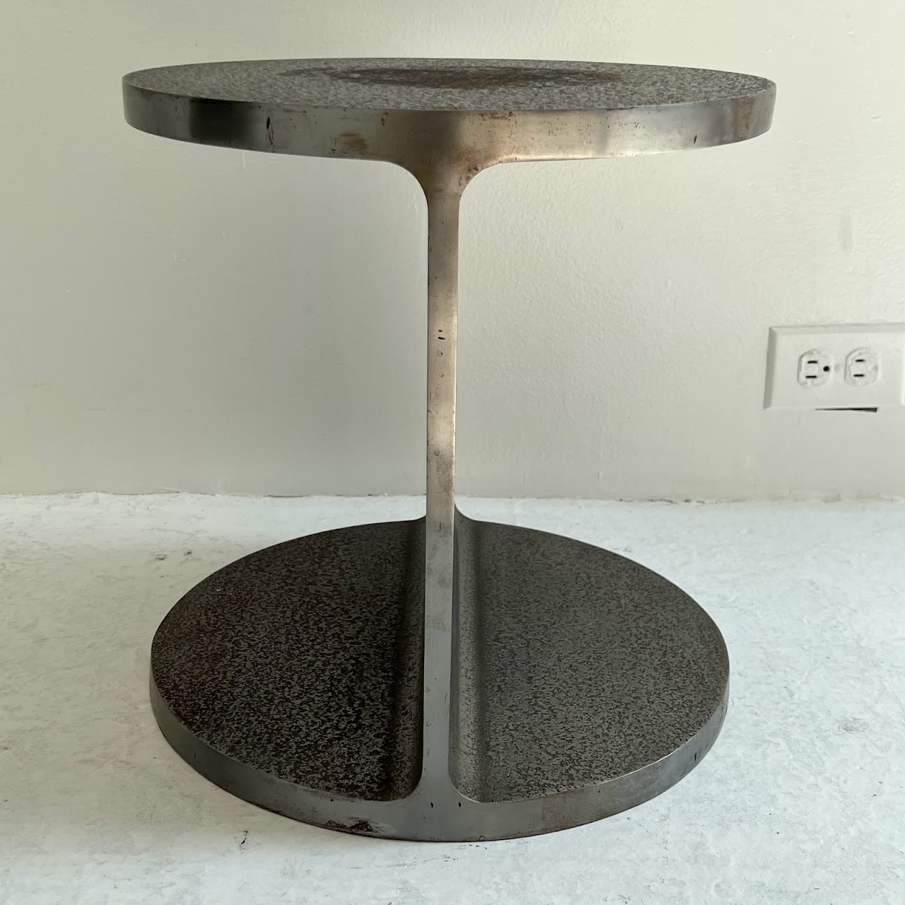 Wyeth Steel Round I- Beam End Table