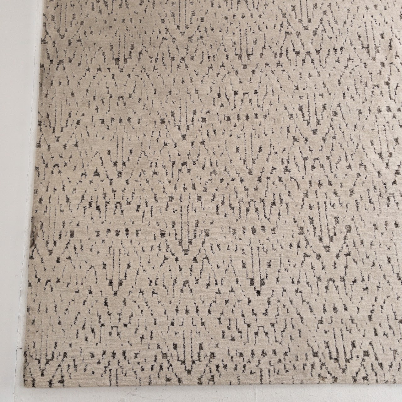 Stark Studio Tressie Collection Rug in Cache Ivory