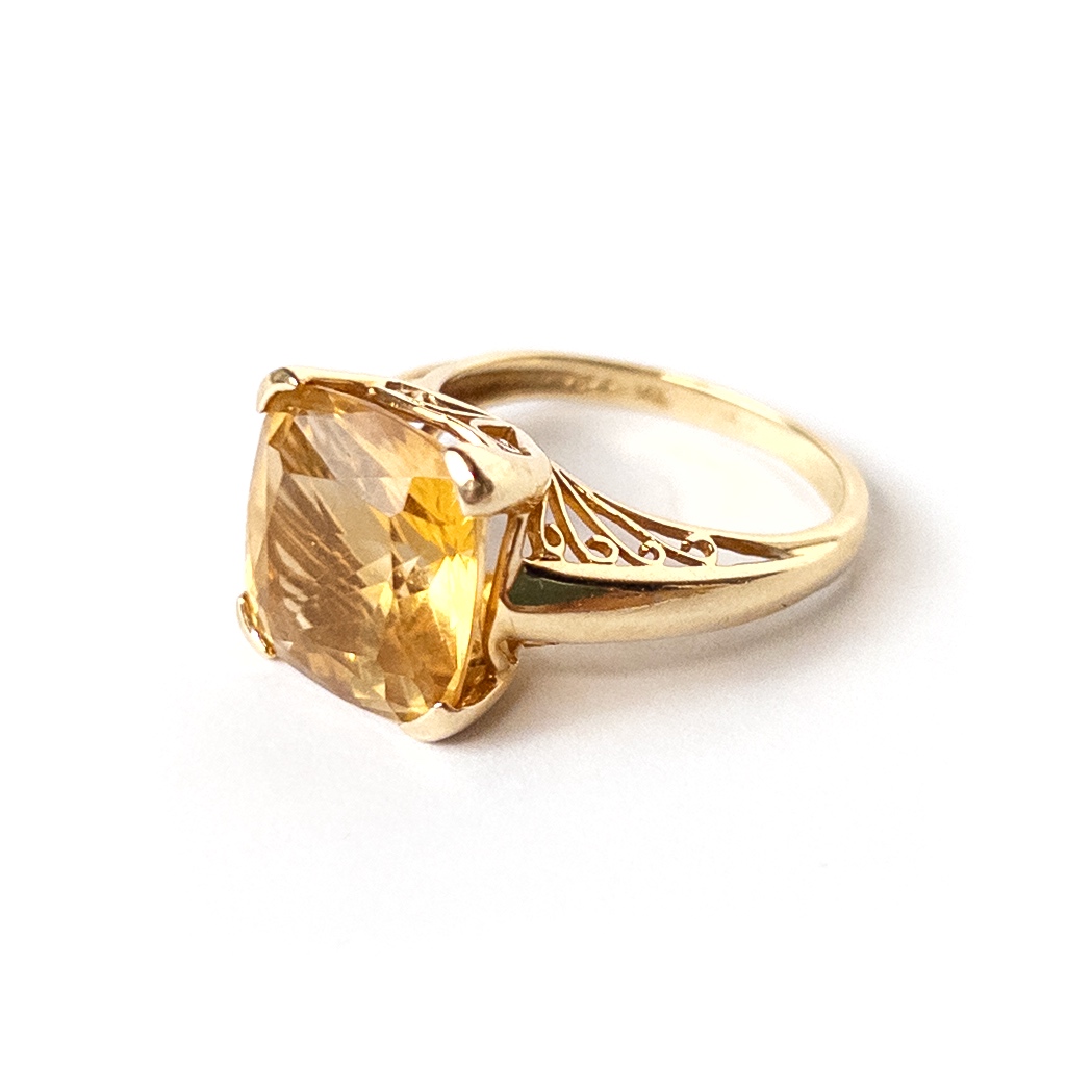 14K Gold and Citrine Ring