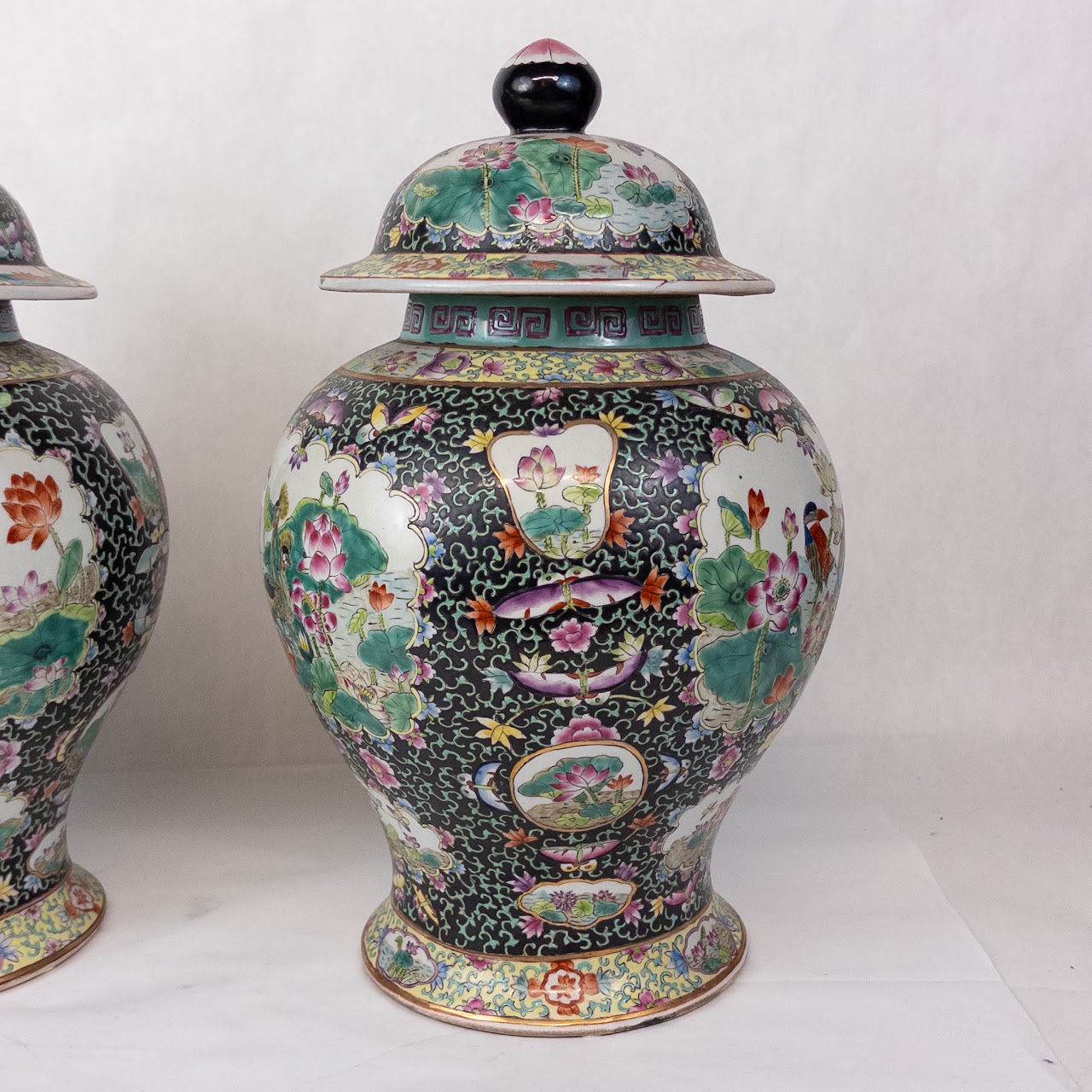 Chinese Export Porcelain Temple Jar Pair