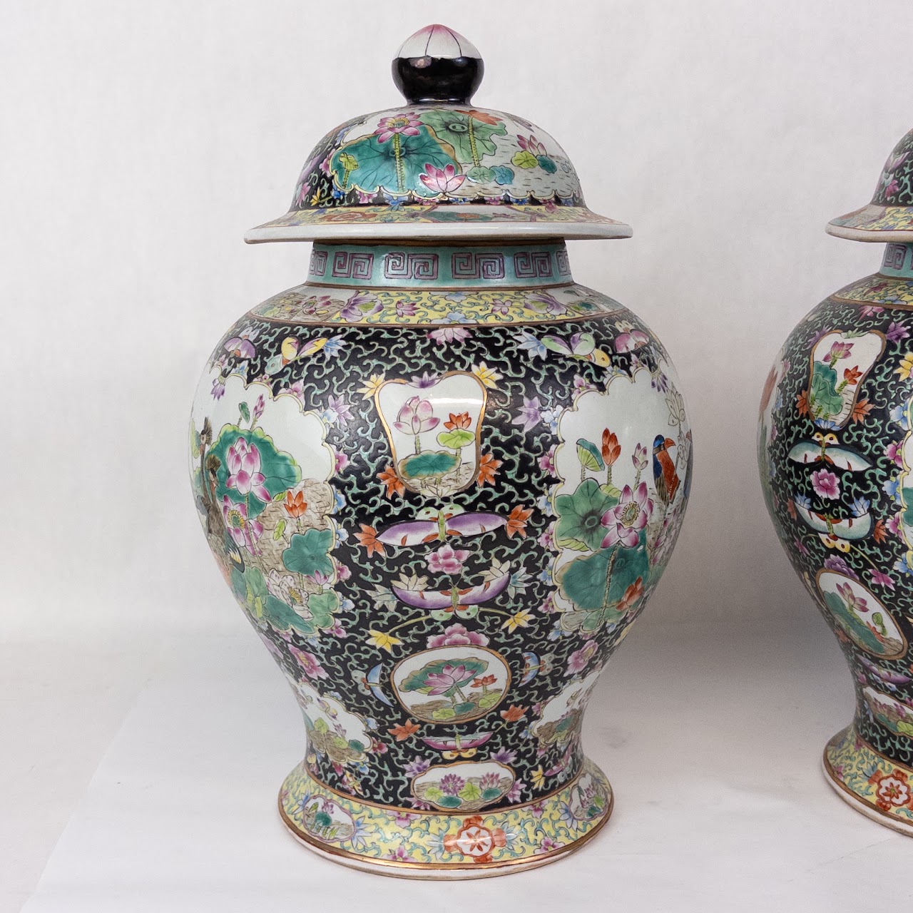 Chinese Export Porcelain Temple Jar Pair