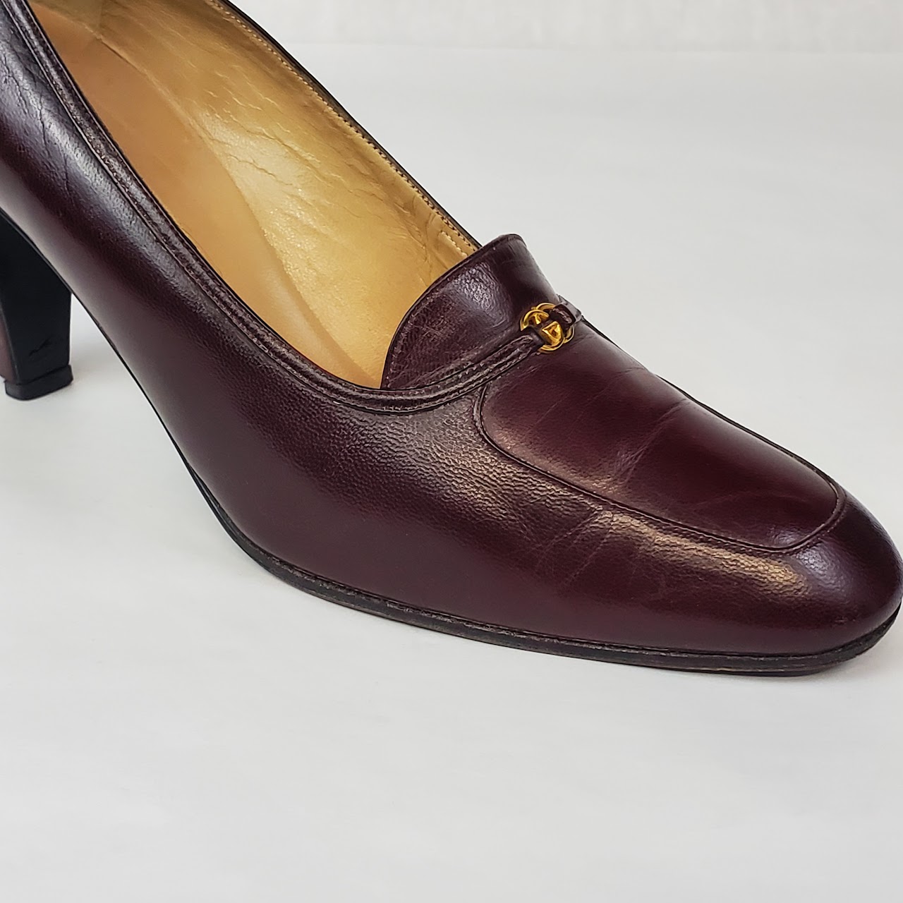 Gucci Vintage Leather Pumps