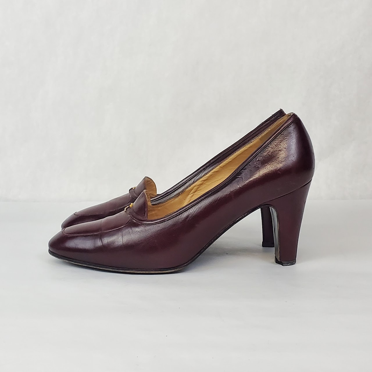 Gucci Vintage Leather Pumps