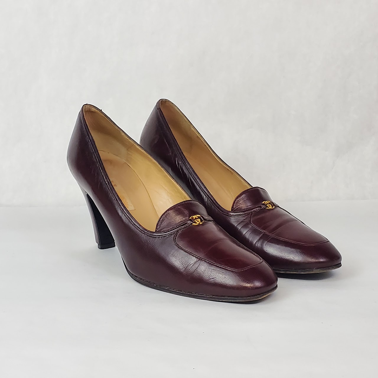 Gucci Vintage Leather Pumps