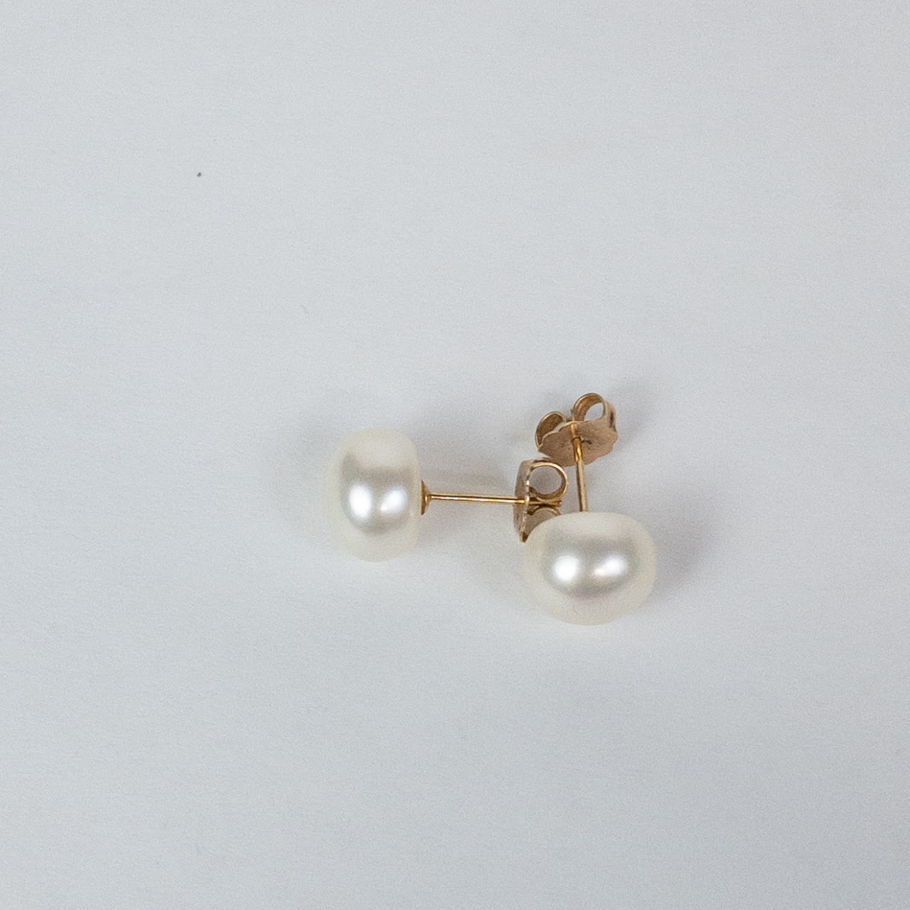 14K Gold Button Pearl Stud Earrings