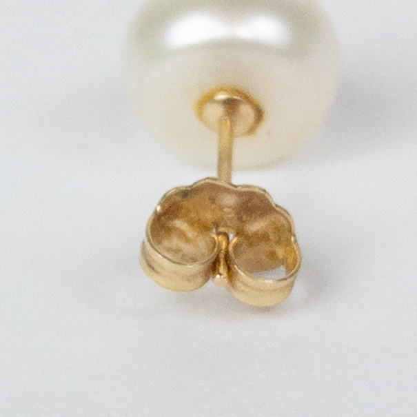 14K Gold Button Pearl Stud Earrings