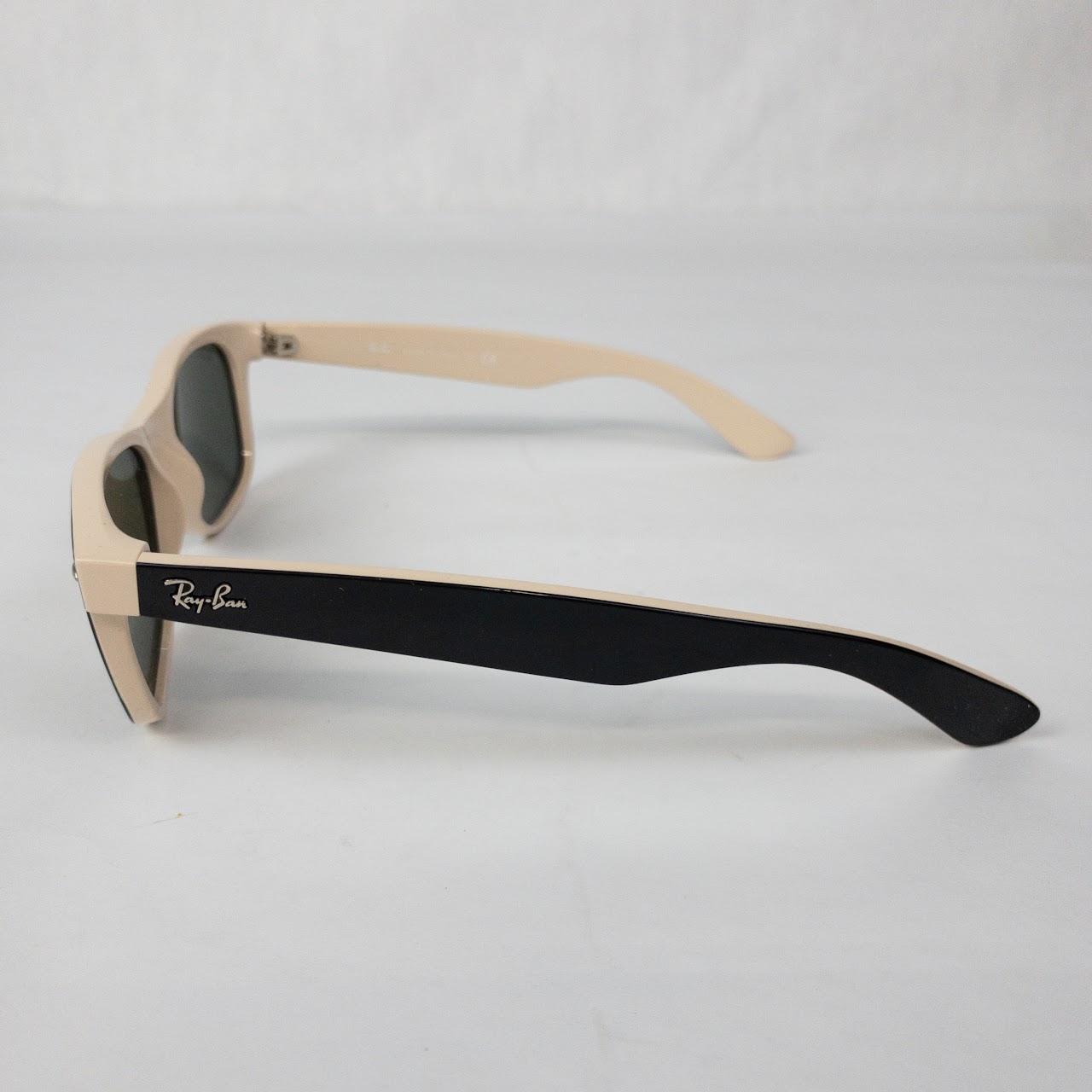 Ray-Ban Two-Tone New Wayfarer Sunglasses