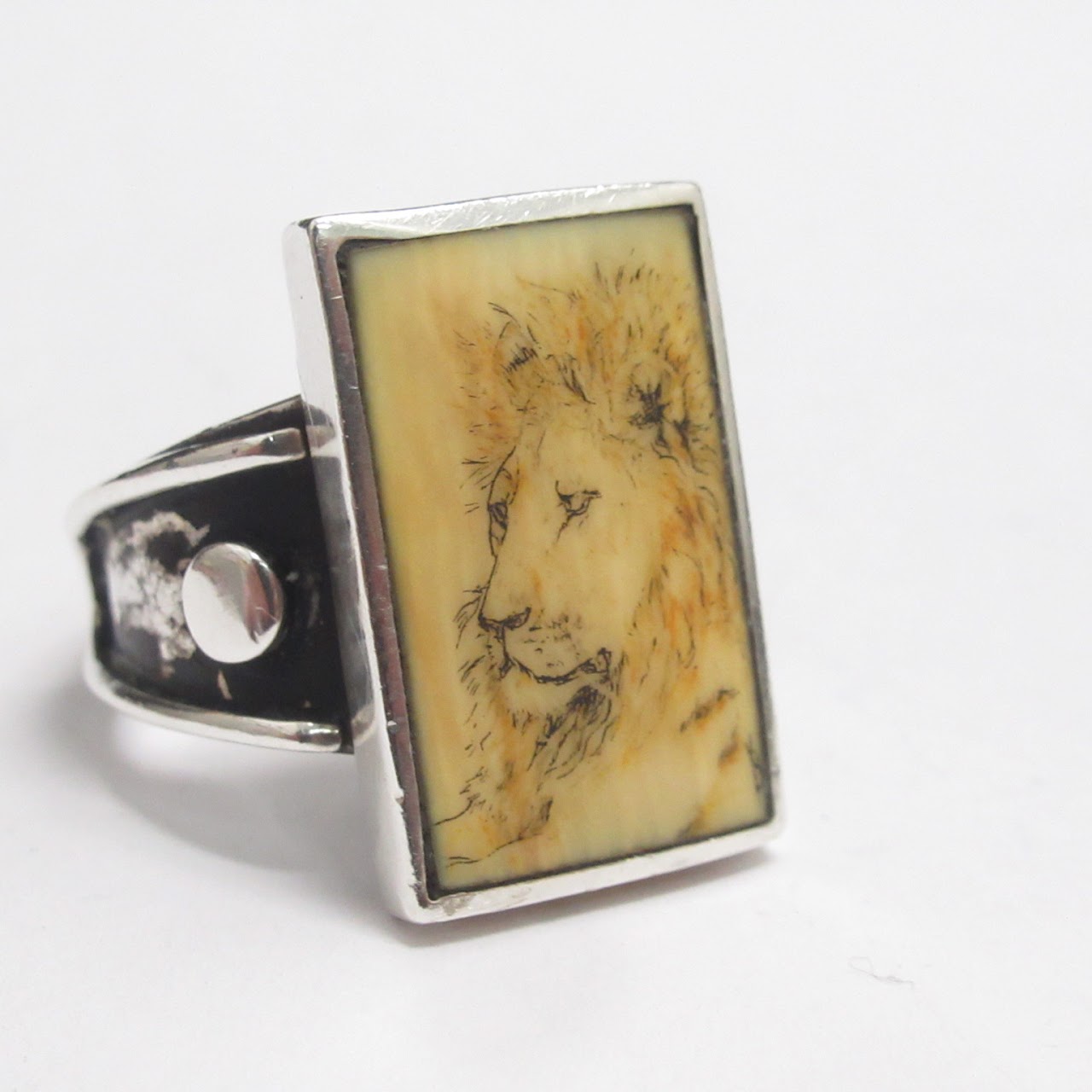 Sterling Silver & Carved Bone Lion Ring