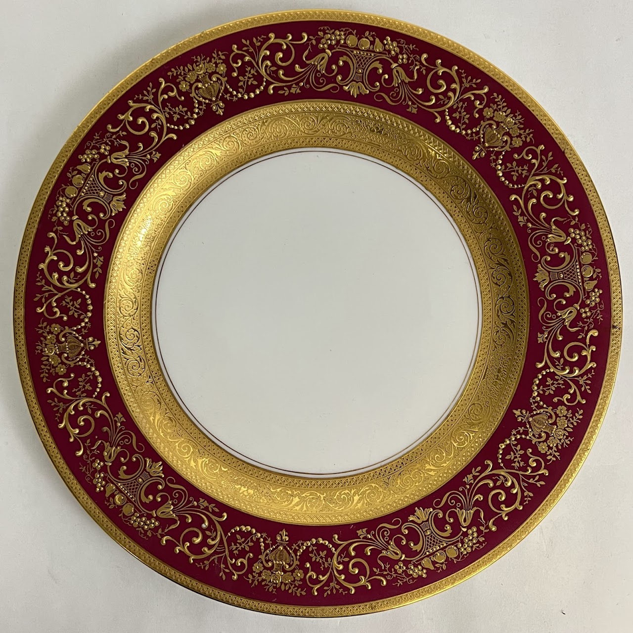 Black Knight Raised Gold Porcelain Dinner Plate Set of Four