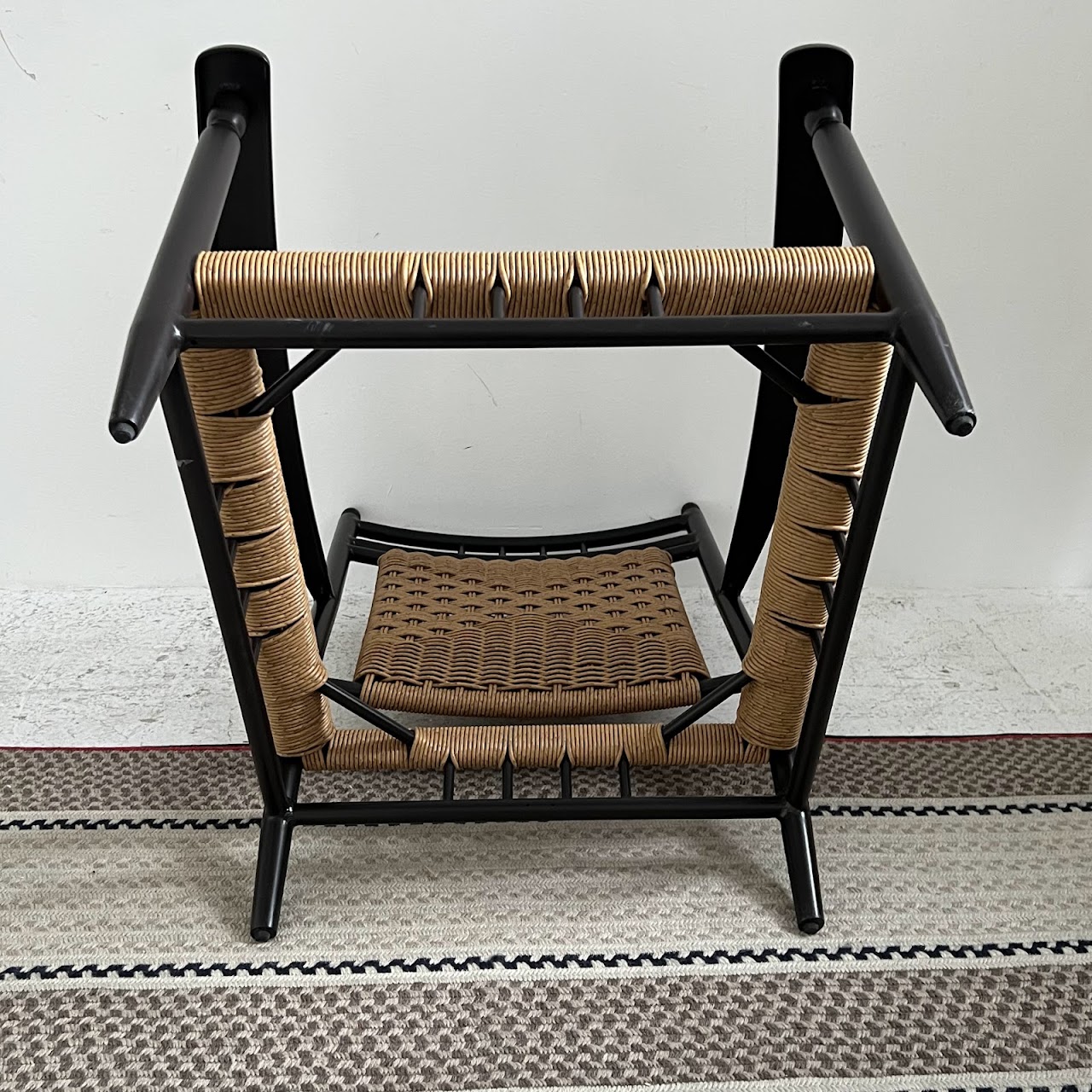 Lloyd Flanders Low Country Lounge Chair