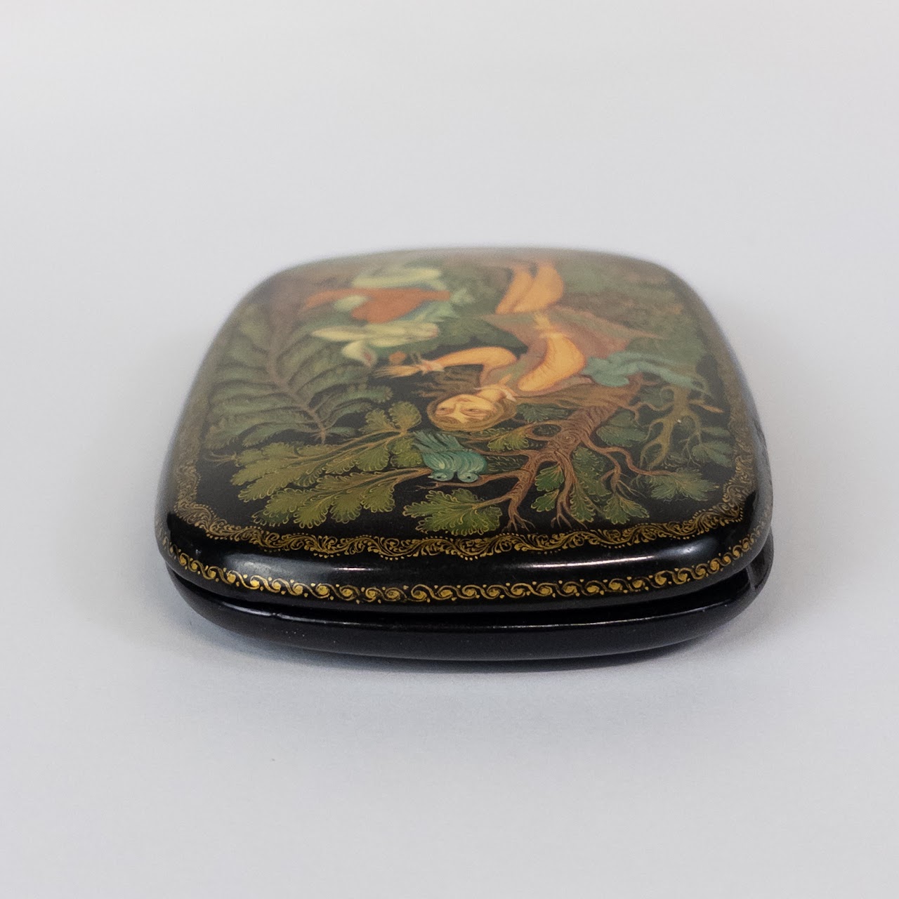 Signed Russian Fairytale Lacquer Hinged Clamshell Cosmetics Box