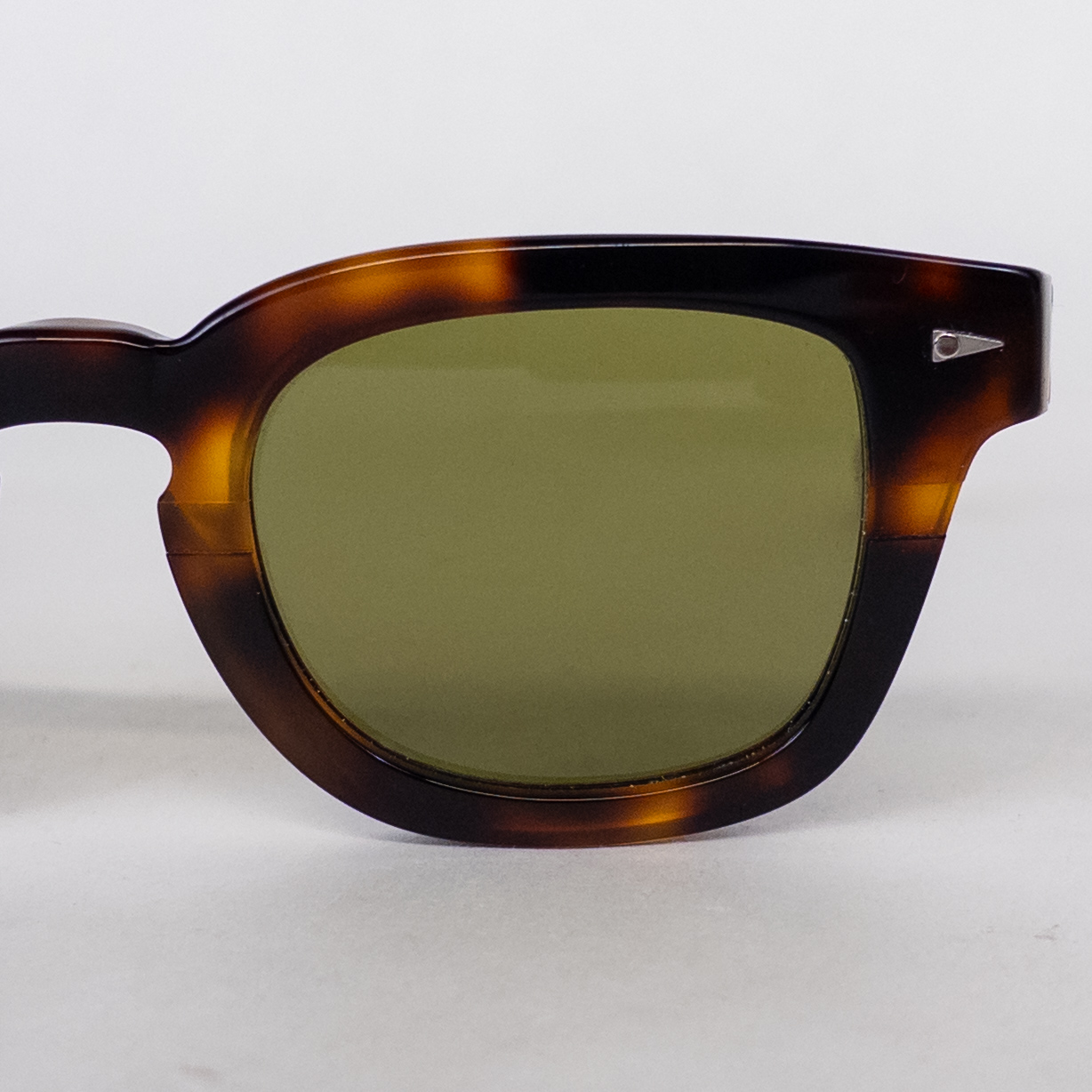 Ahlem Champs de Mars Classic Turtle Sunglasses