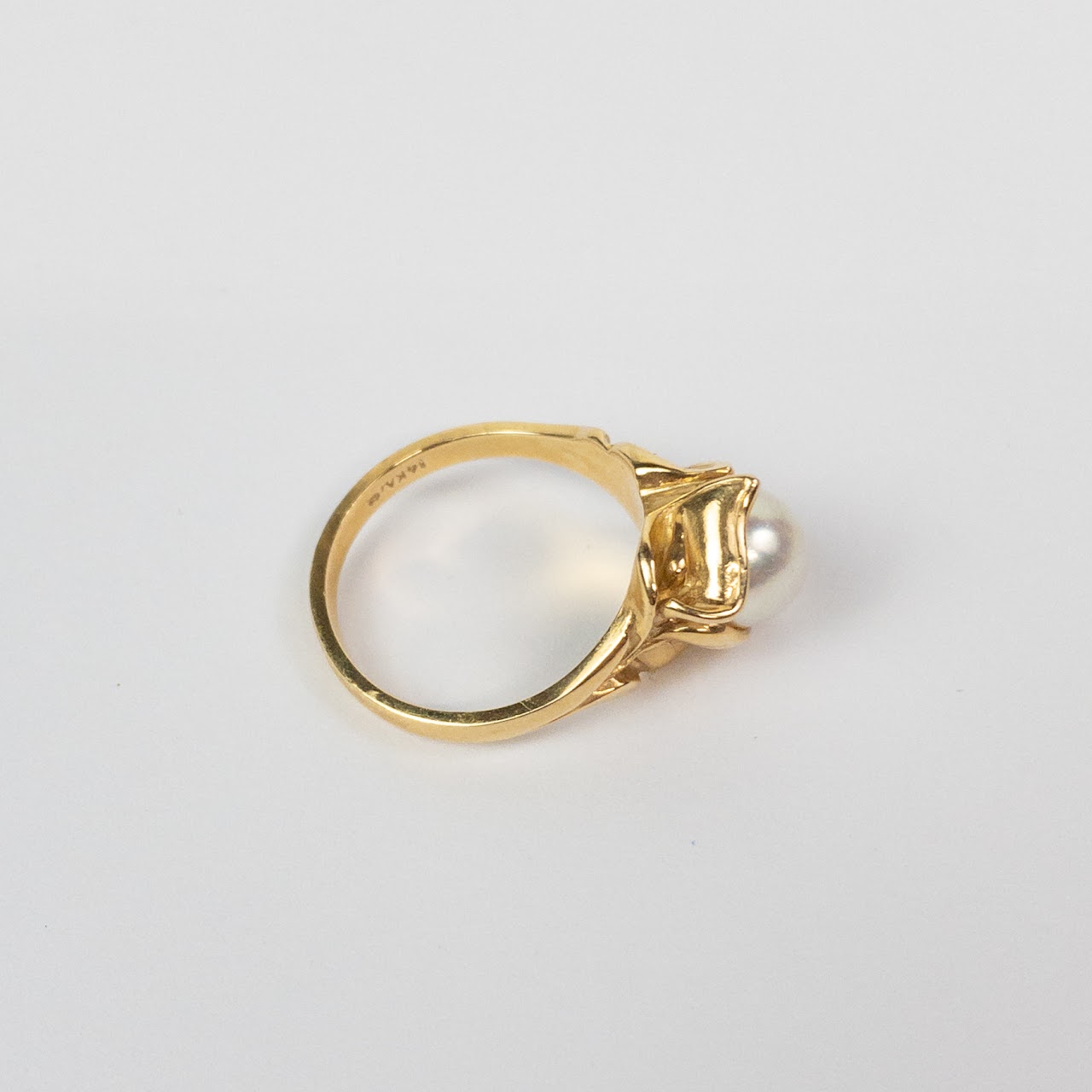 14K Gold Pearl Solitare Ring