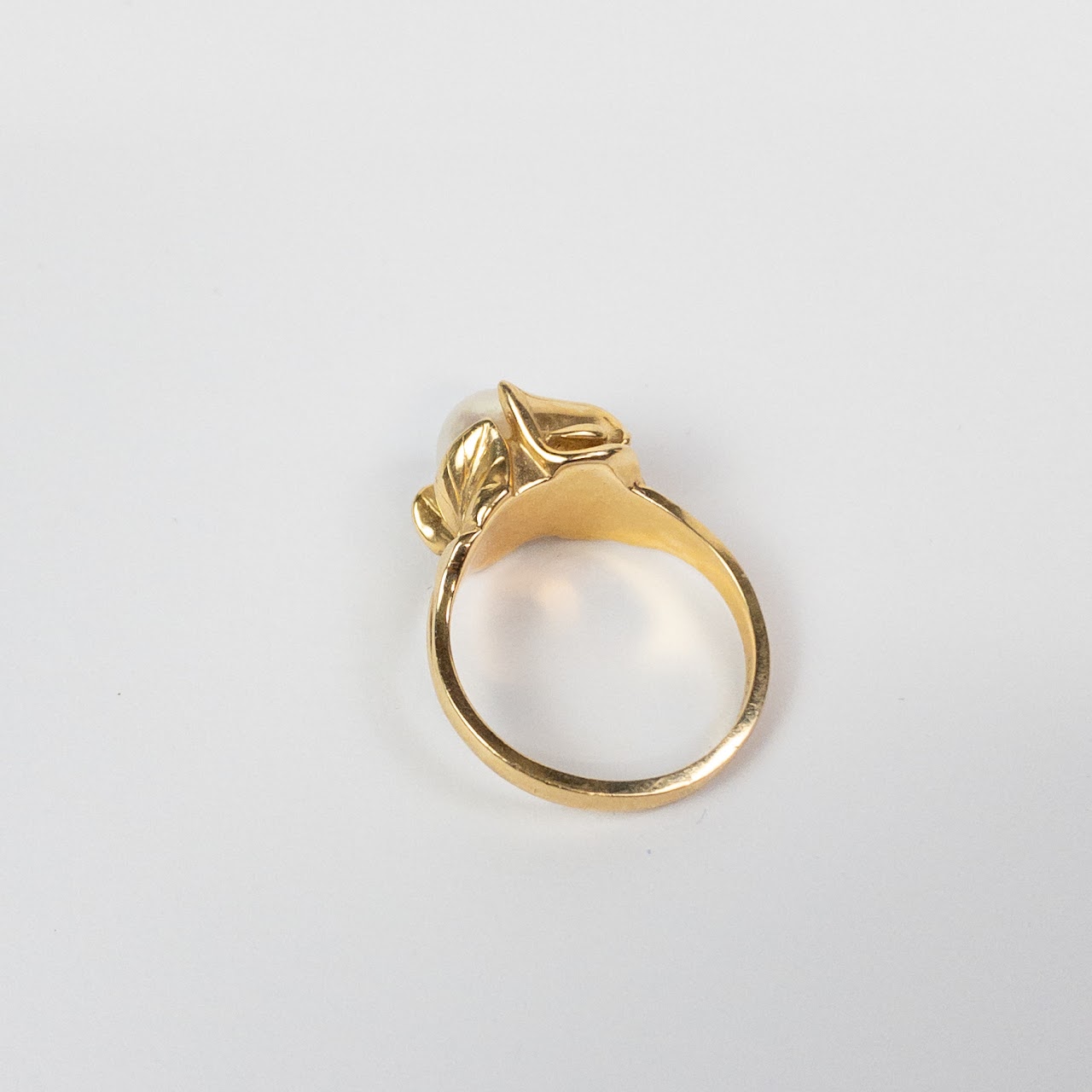 14K Gold Pearl Solitare Ring