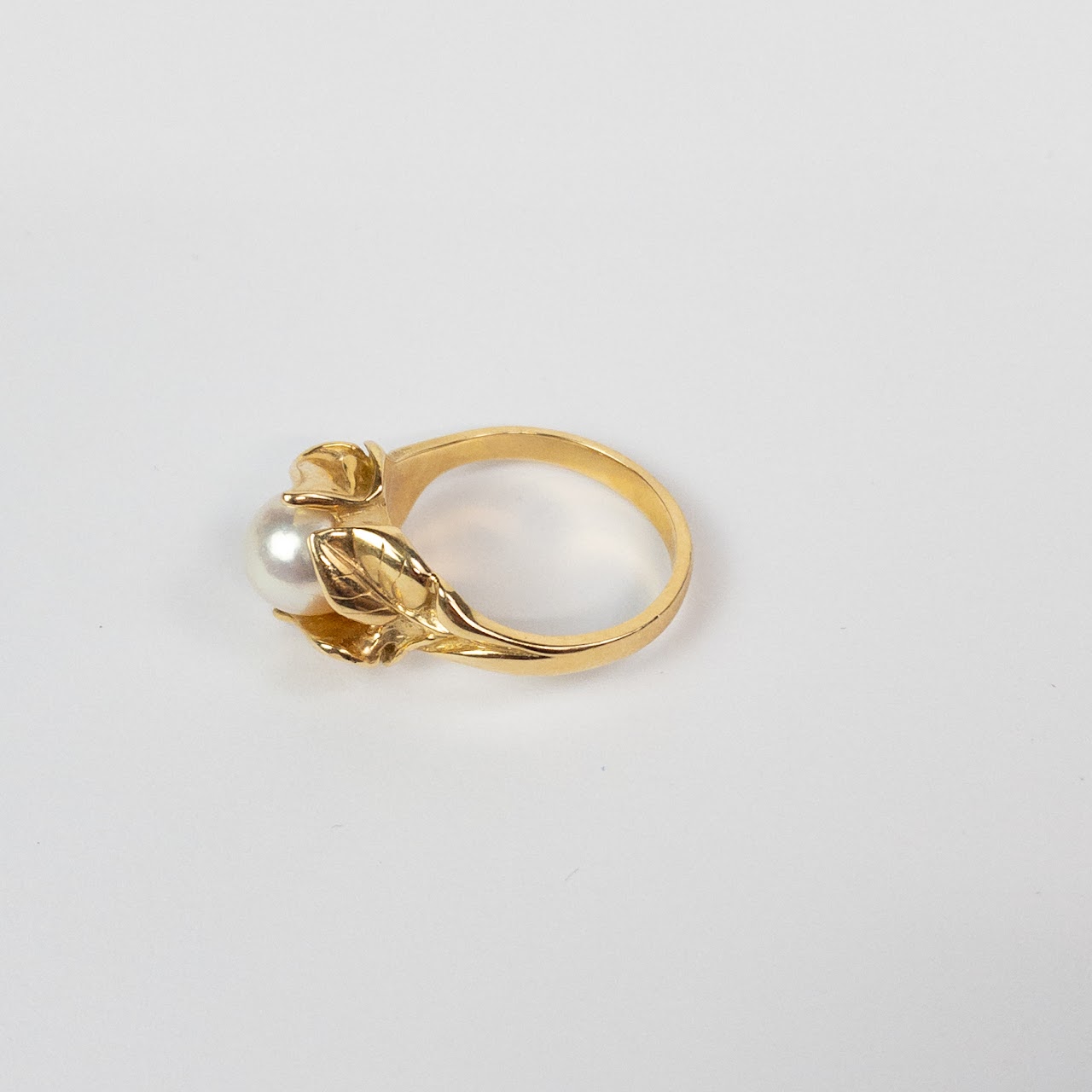 14K Gold Pearl Solitare Ring