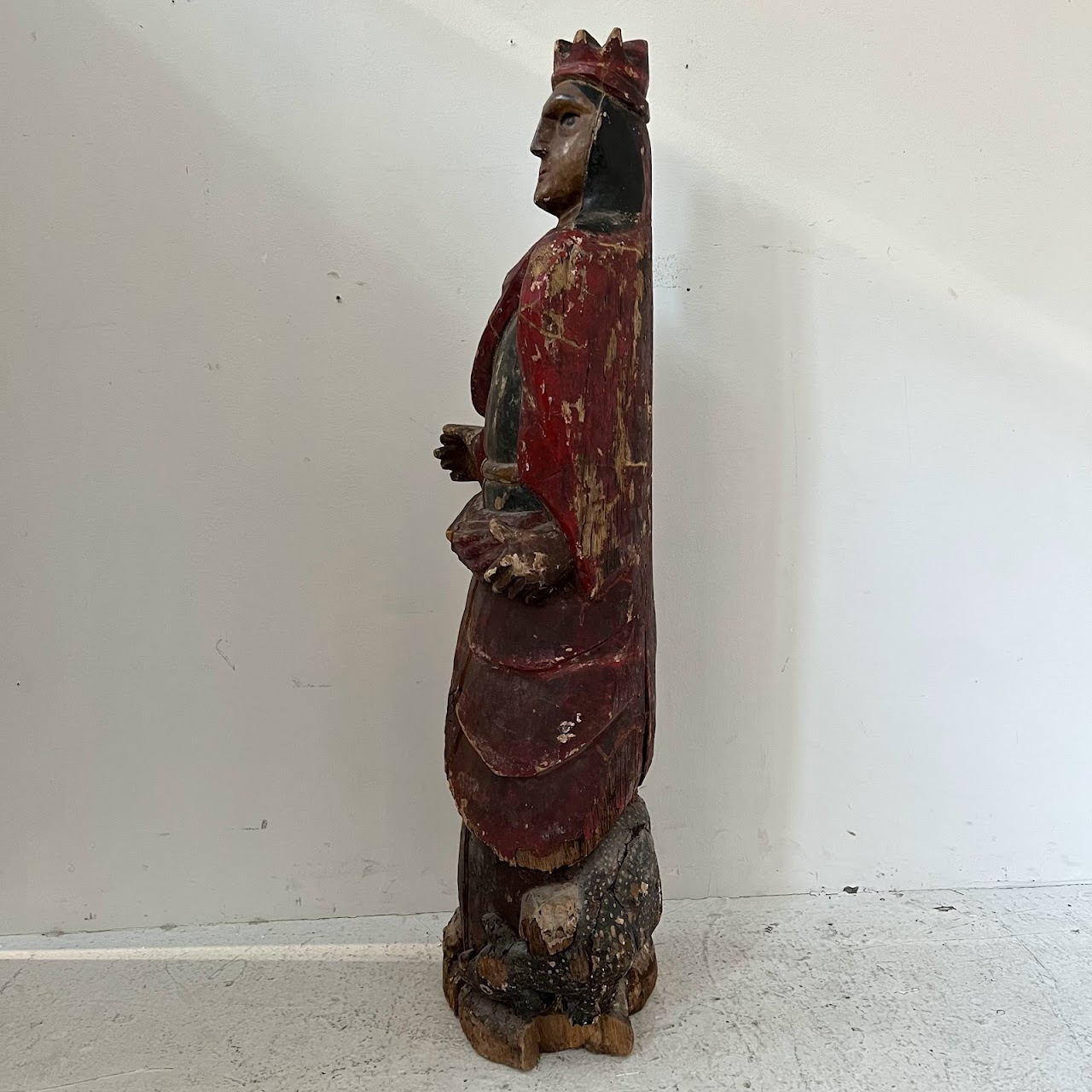 Carved Wooden Queen Statue