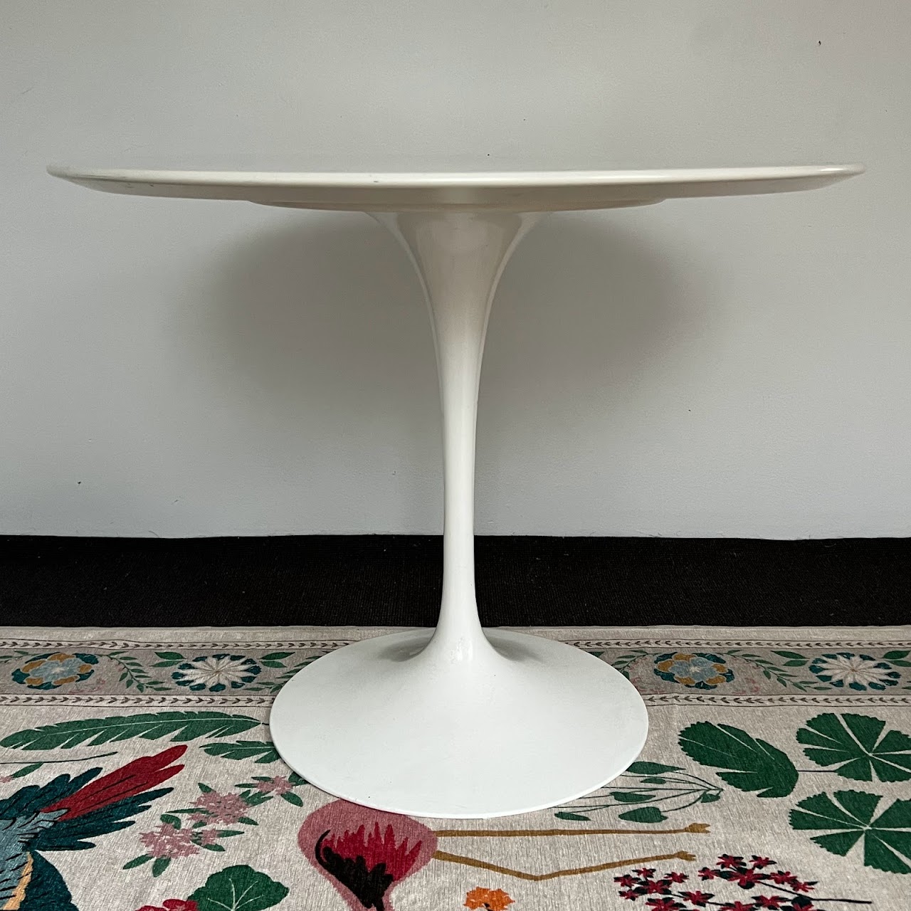 Knoll + Eero Saarinen Vintage 36" Tulip Table