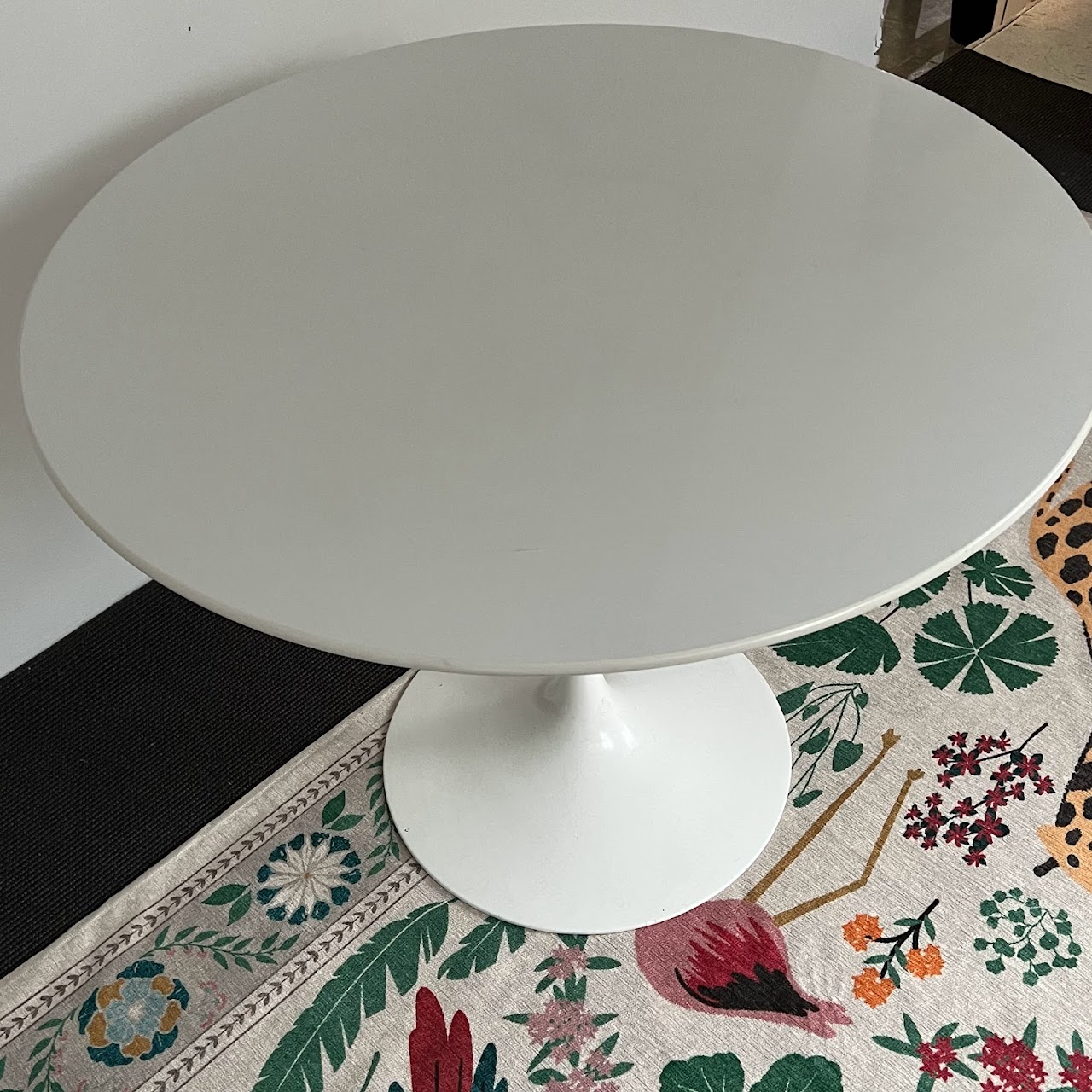 Knoll + Eero Saarinen Vintage 36" Tulip Table