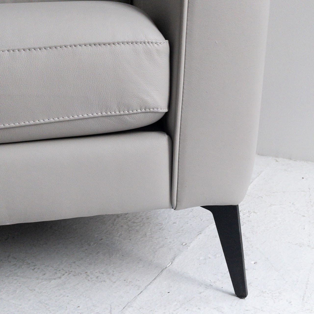 Violino Grey Leather Arm Chair #1