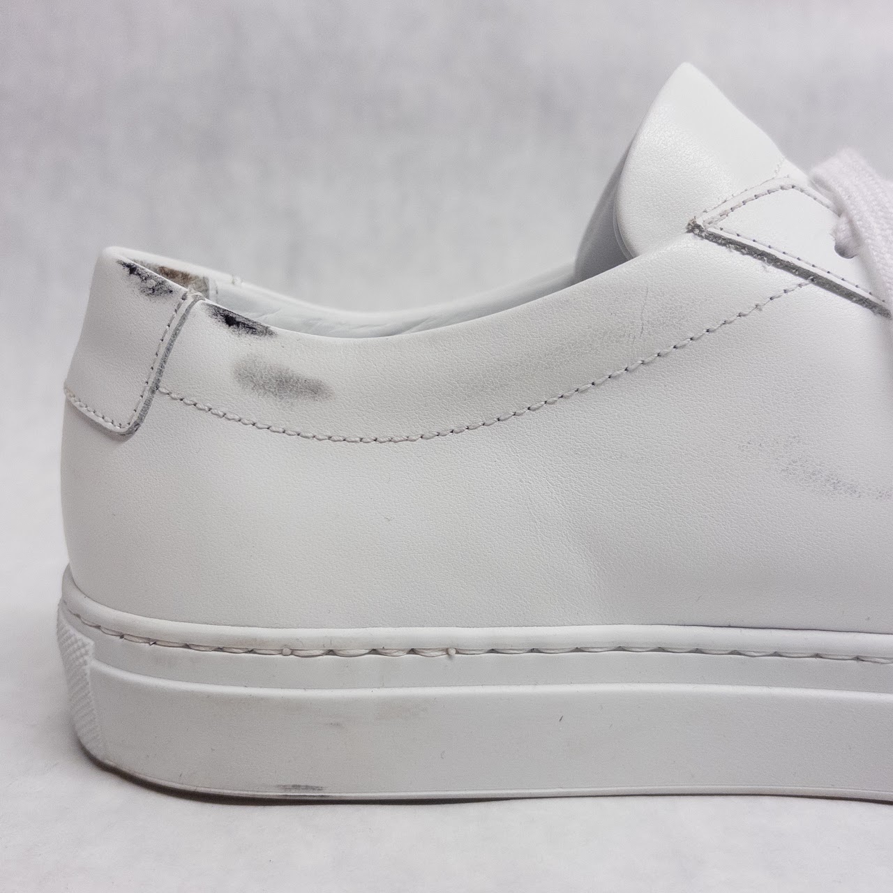 Common Projects Achilles 1528 Low-Top Sneakers